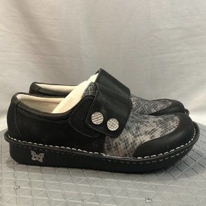 Alegria Clogs Womens Size 8-8.5 Leather Slip-On Cross Strap Black Snake Shoes